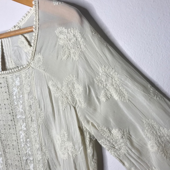 Johnny Was rayon embroidered crochet tunic - Picture 6 of 16